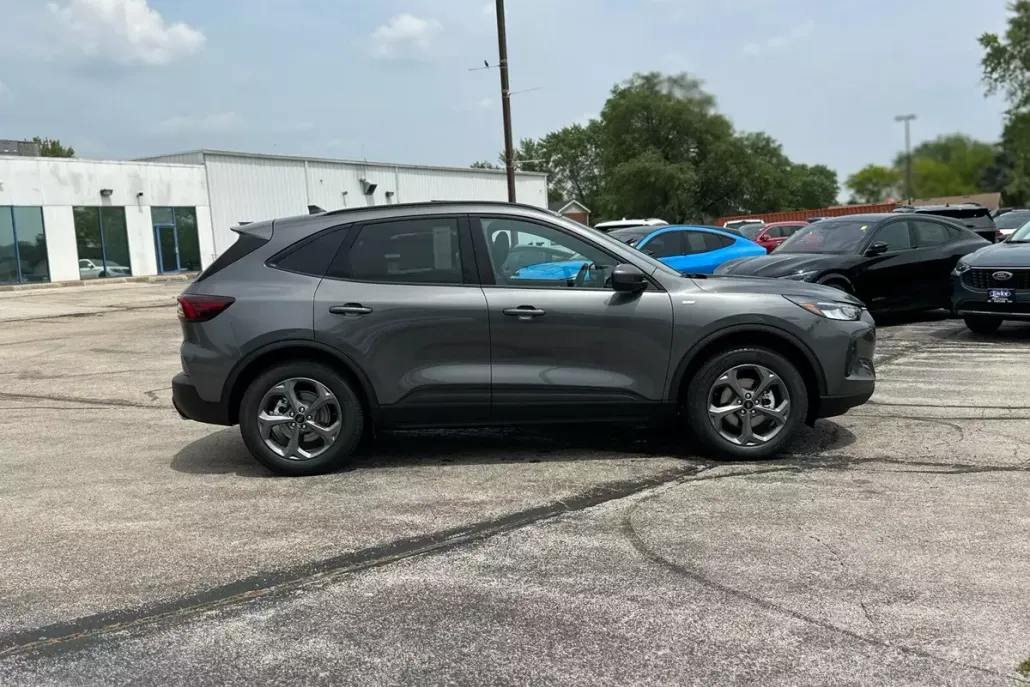 2025 Ford Escape Hybrid ST-Line Select photo 1