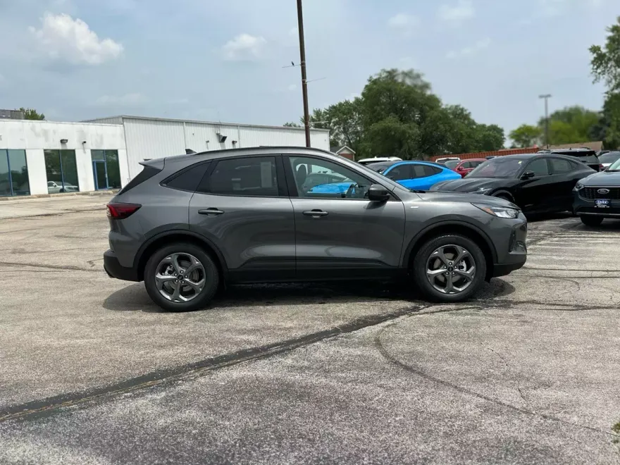 2025 Ford Escape Hybrid ST-Line Select photo 1
