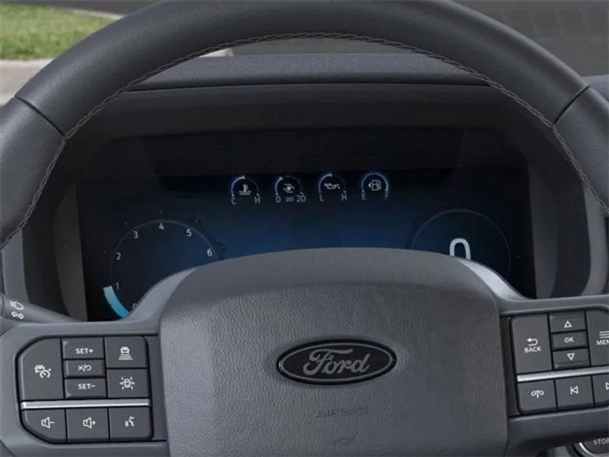 2025 Ford F-150 XLT photo 13