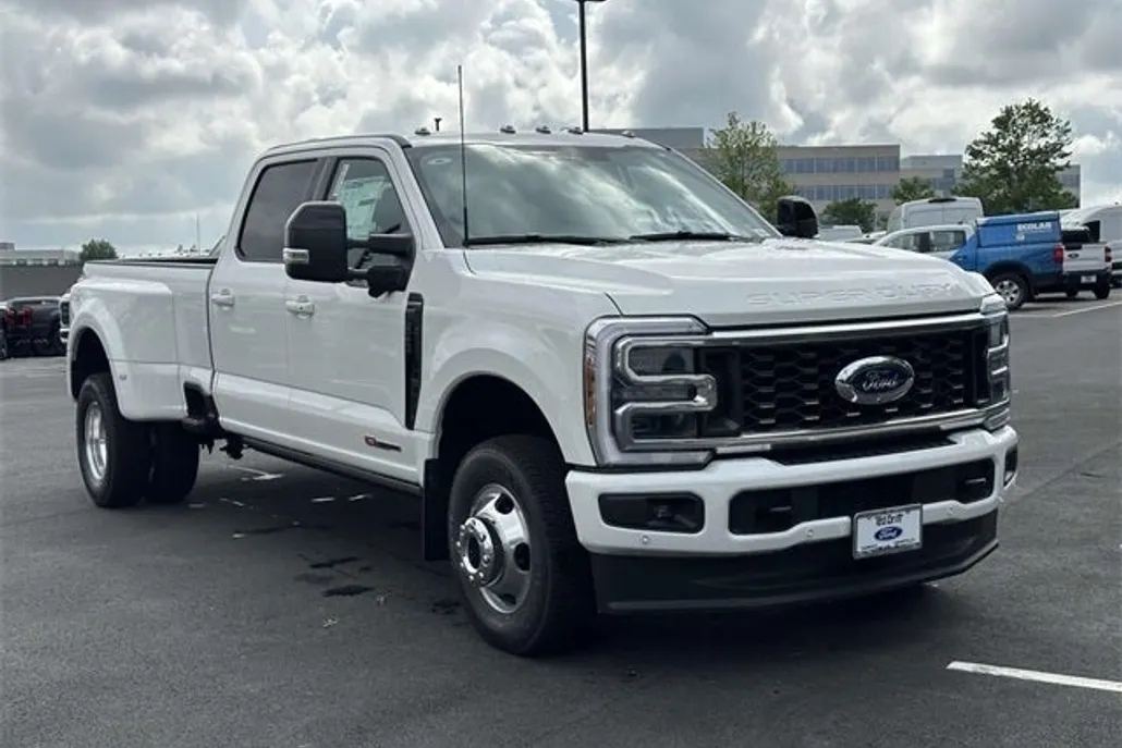 2025 Ford F-350 photo 1