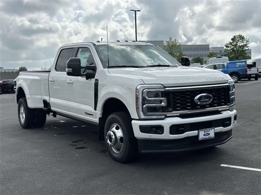 2025 Ford F-350 photo 1