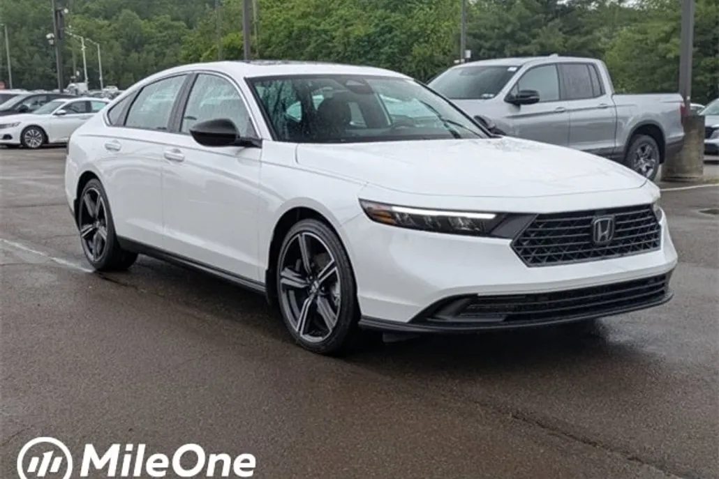2025 Honda Accord Hybrid Sport photo 1