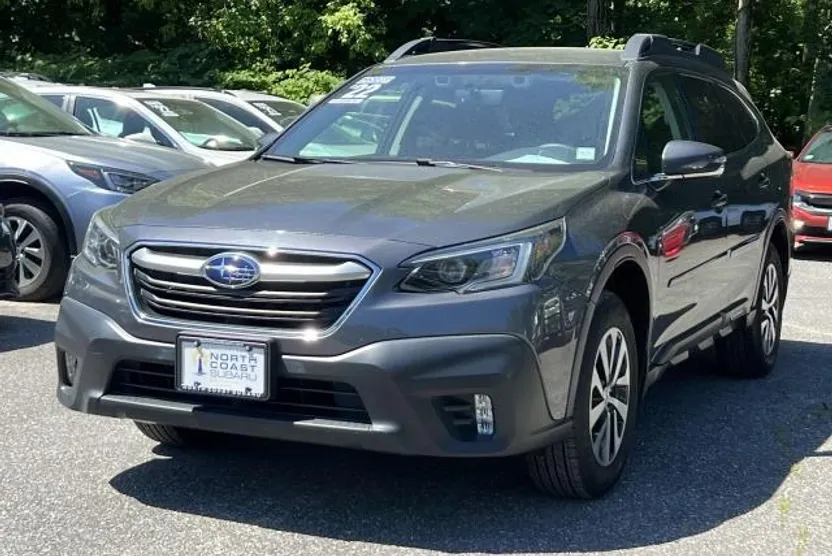 2022 Subaru Outback Premium photo 1