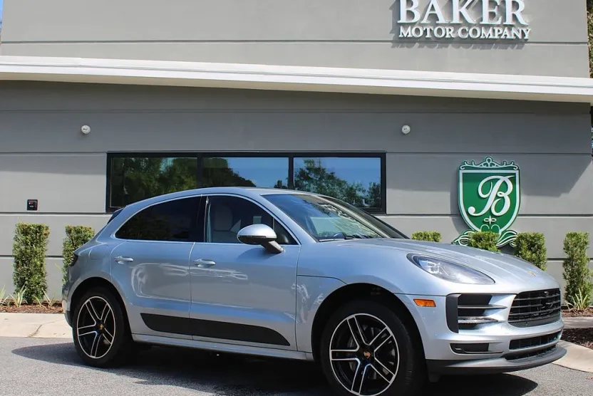 2021 Porsche Macan Base photo 1