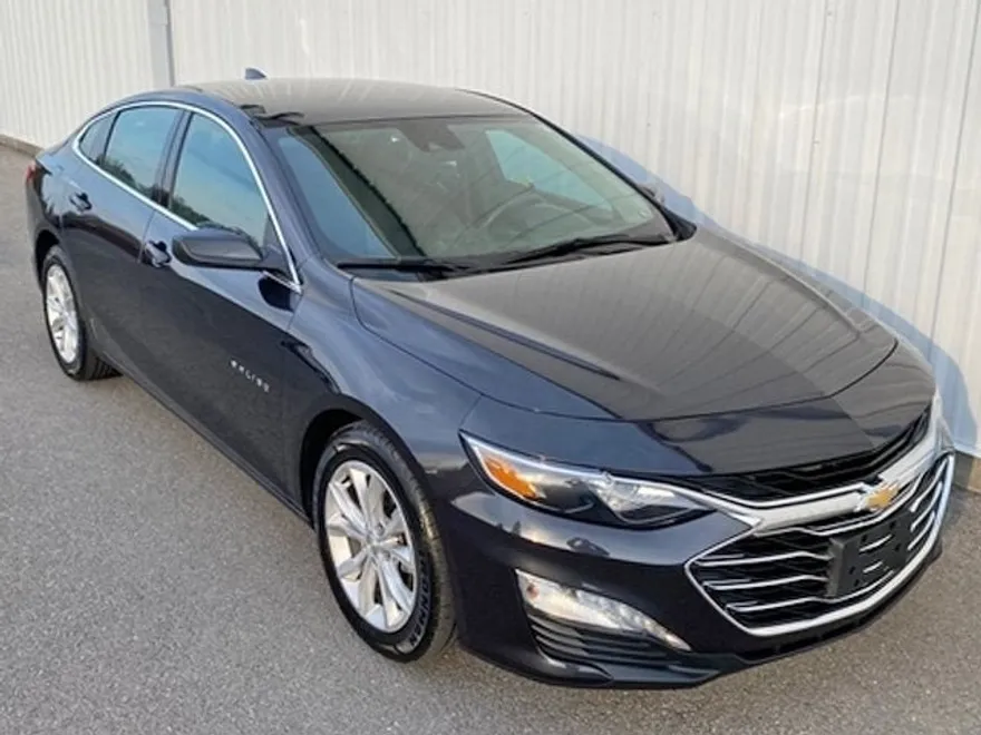 2023 Chevrolet Malibu 1LT photo 1