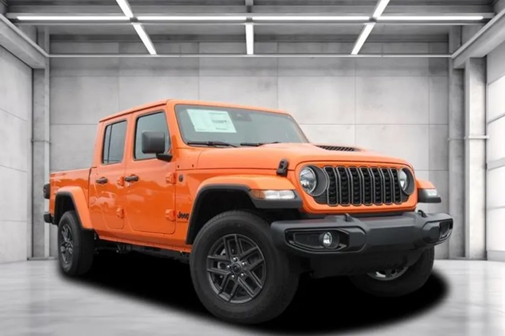 2025 Jeep Gladiator Sport S photo 1