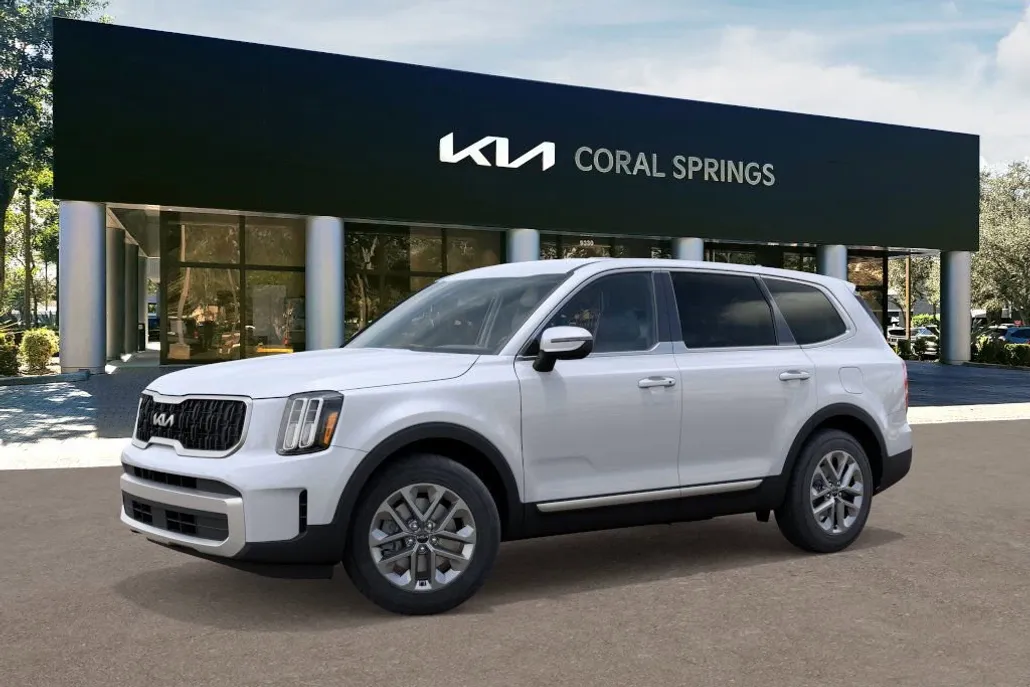 2025 Kia Telluride LX photo 1