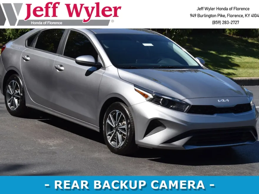 2024 Kia Forte LXS photo 1