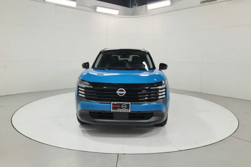 2025 Nissan Kicks SR photo 1
