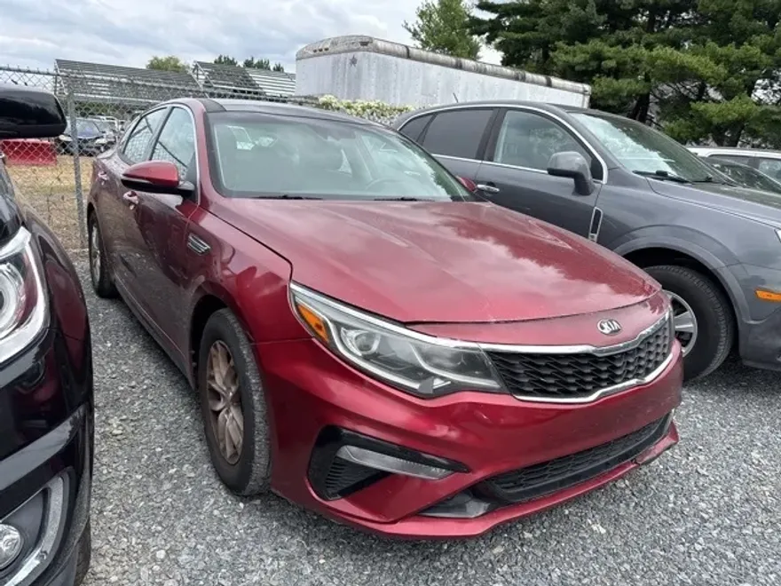 2019 Kia Optima S photo 1