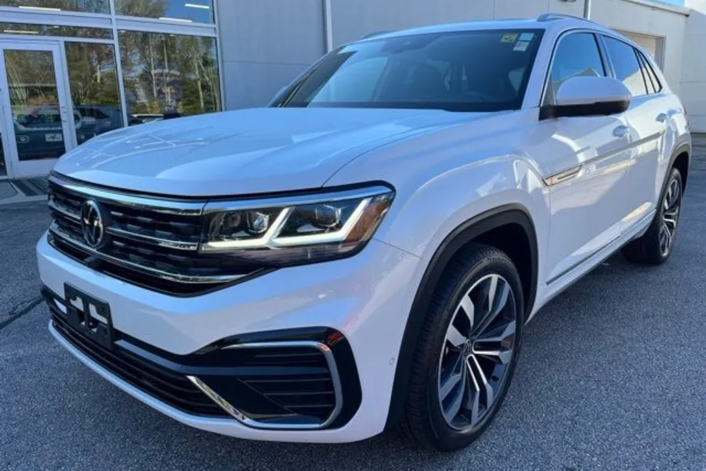 2022 Volkswagen Atlas Cross Sport V6 SEL Premium R-Line photo 1