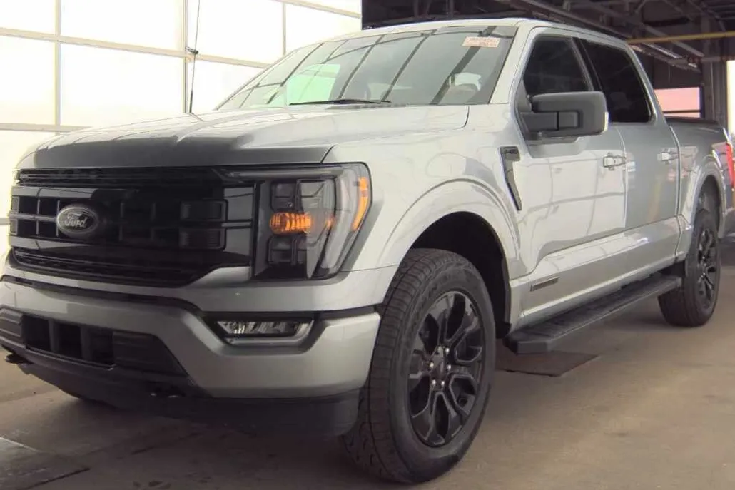 2023 Ford F-150 XLT photo 1