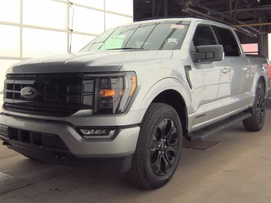 2023 Ford F-150 XLT photo 1