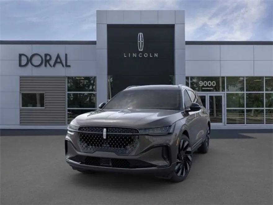 2025 Lincoln Nautilus Black Label photo 1
