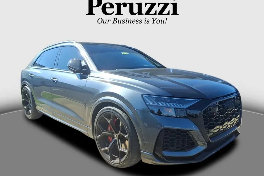 2024 Audi RS Q8 photo 1