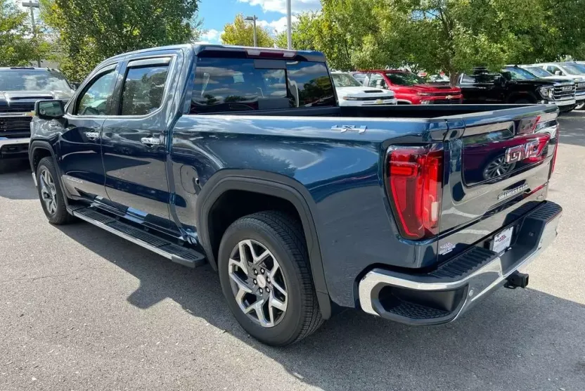 2022 Gmc Sierra 1500 SLT photo 1