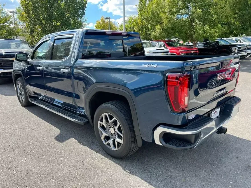2022 Gmc Sierra 1500 SLT photo 1
