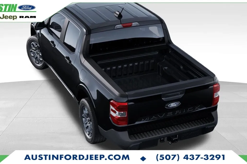 2025 Ford Maverick XLT photo 1