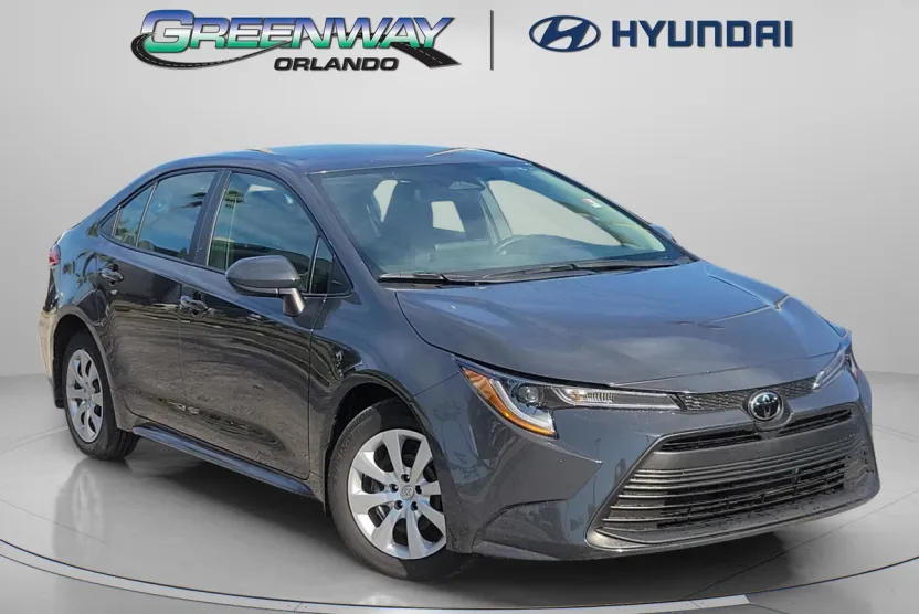 2024 Toyota Corolla LE photo 1