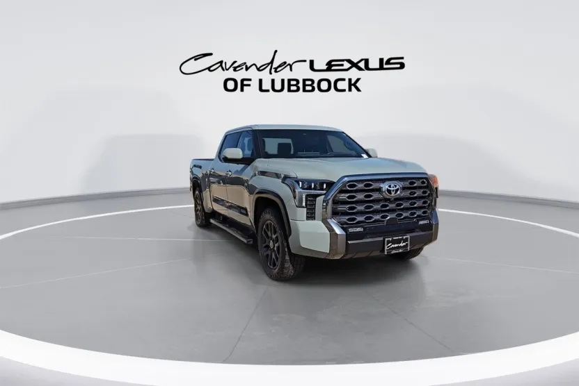 2024 Toyota Tundra Platinum photo 1