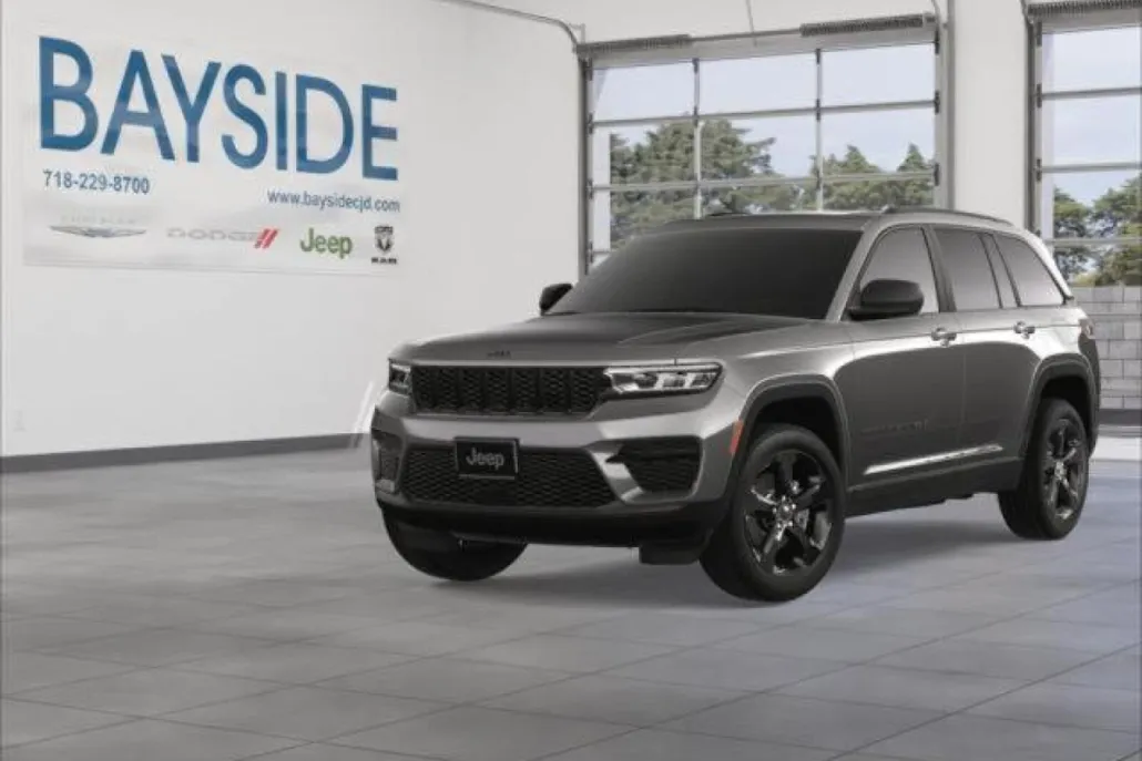 2025 Jeep Grand Cherokee Altitude photo 1
