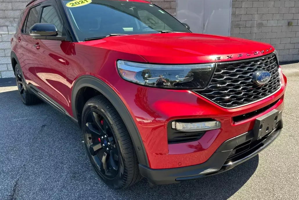 2021 Ford Explorer ST photo 1