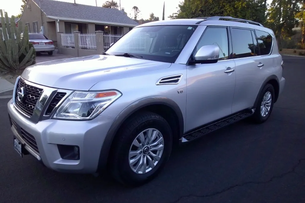 2020 Nissan Armada SV photo 1