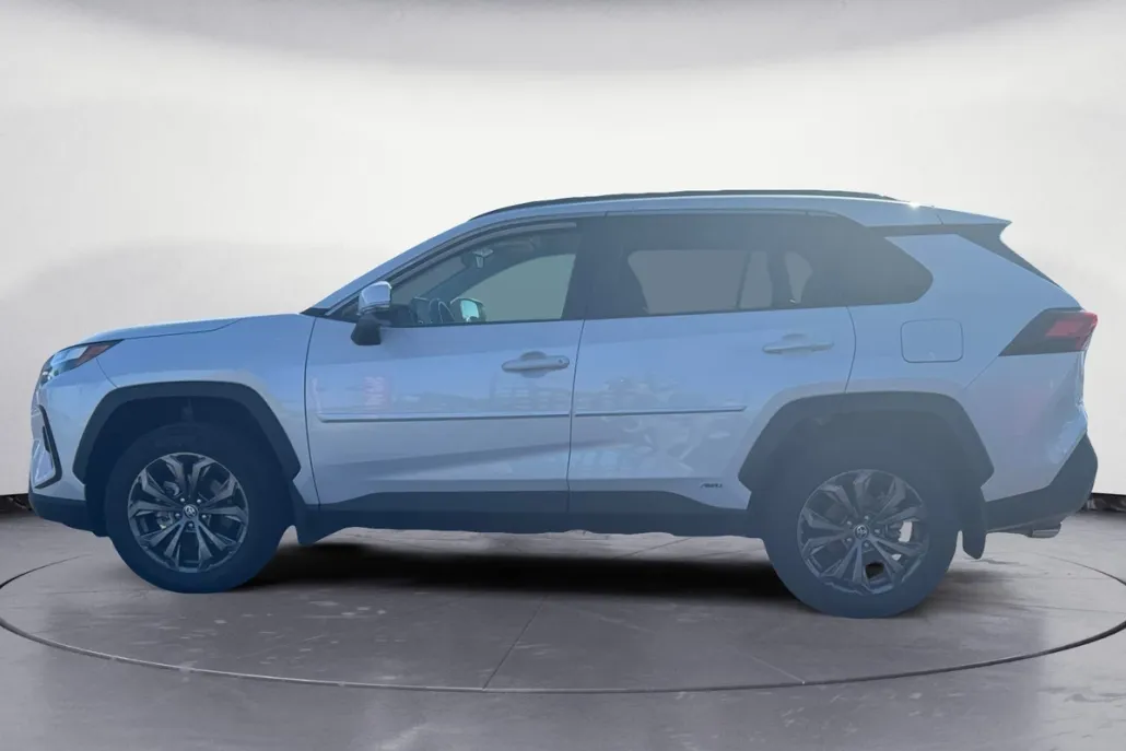 2023 Toyota RAV4 Hybrid XLE Premium photo 1
