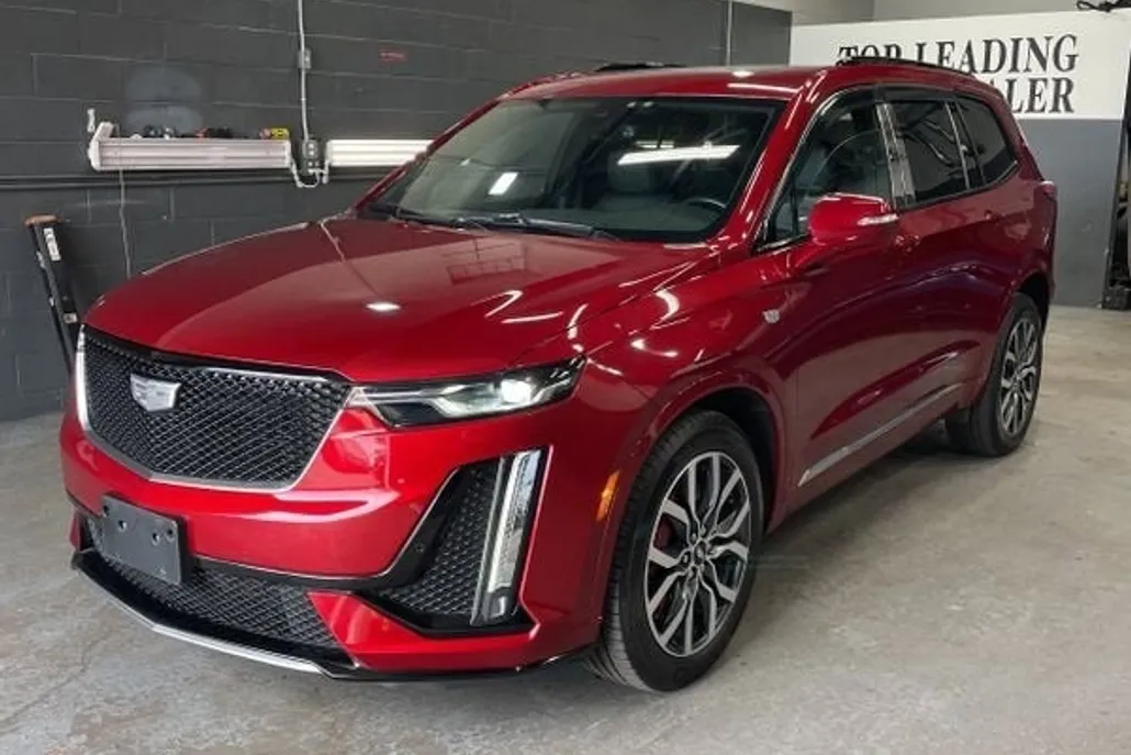 2022 Cadillac XT6 Sport photo 1