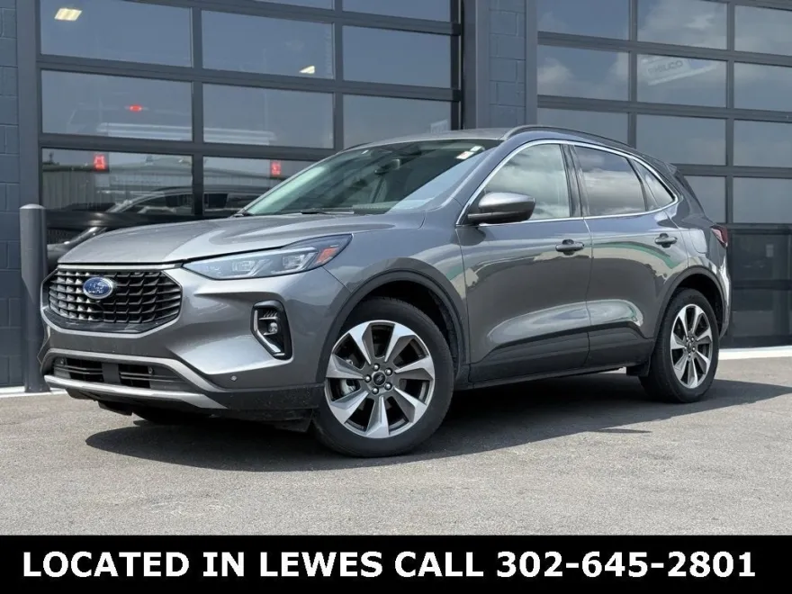2023 Ford Escape Platinum photo 1