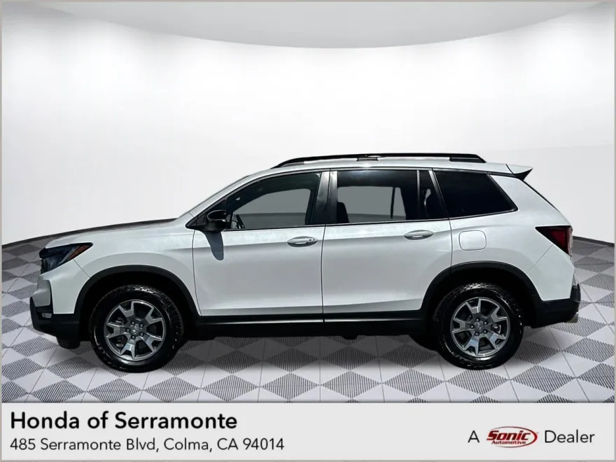 2023 Honda Passport TrailSport photo 1