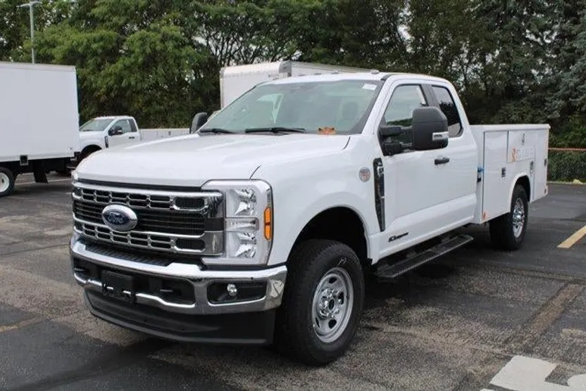 2024 Ford F-350 XL photo 1