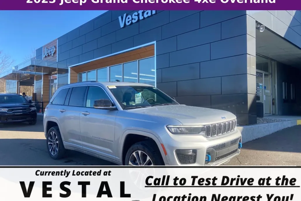 2023 Jeep Grand Cherokee Overland 4xe photo 1