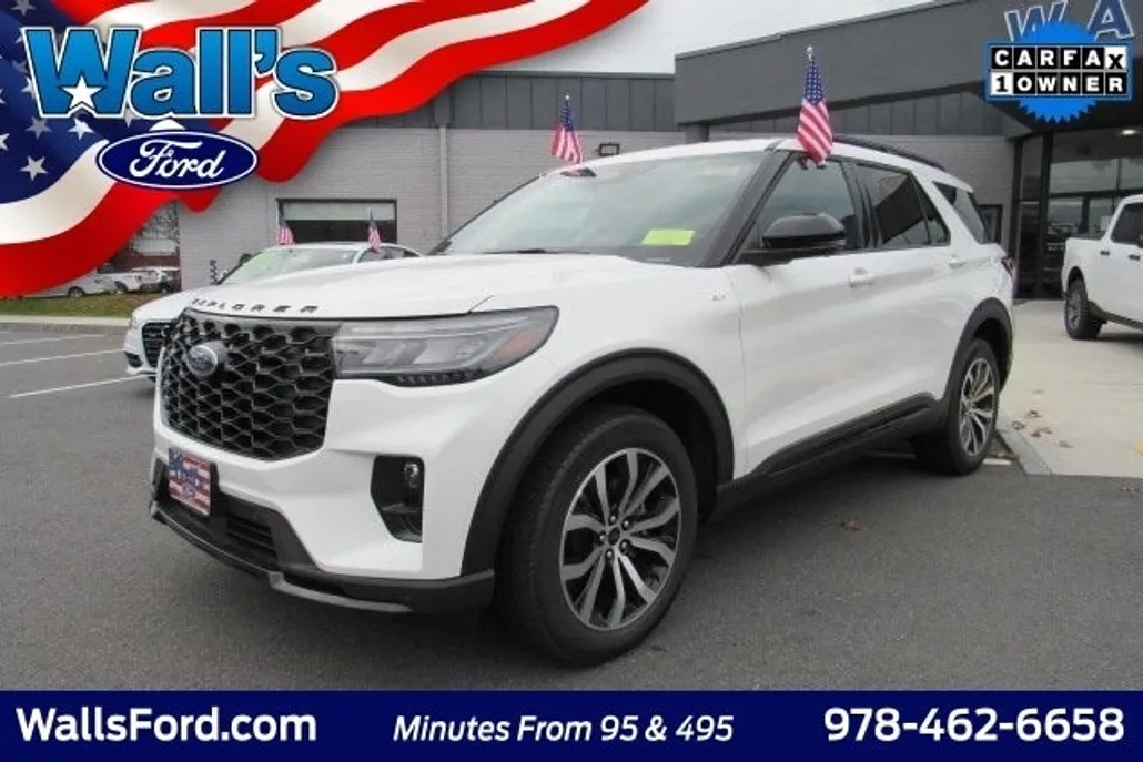2025 Ford Explorer ST-Line photo 1