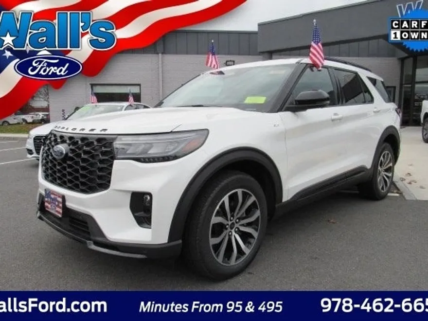 2025 Ford Explorer ST-Line photo 1
