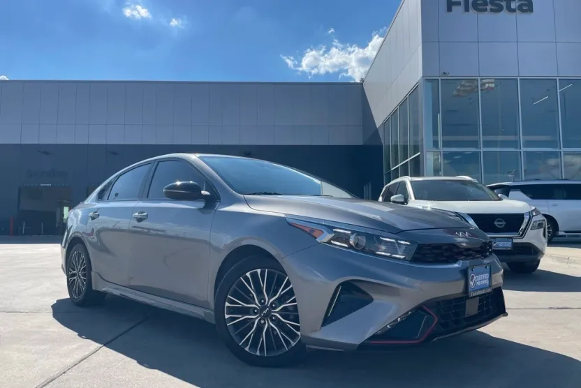 2023 Kia Forte GT-Line photo 1