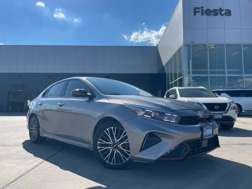 2023 Kia Forte GT-Line photo 1