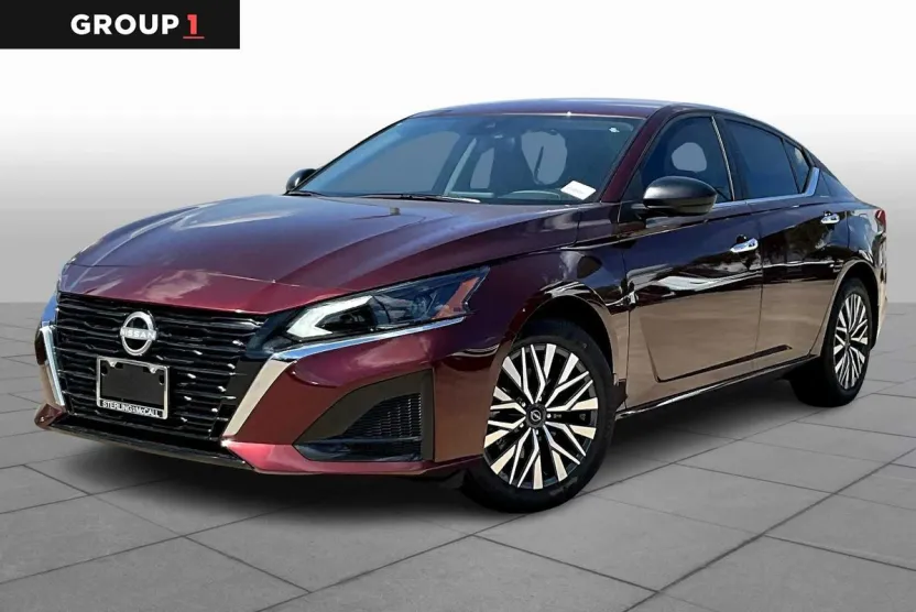 2025 Nissan Altima SV photo 1