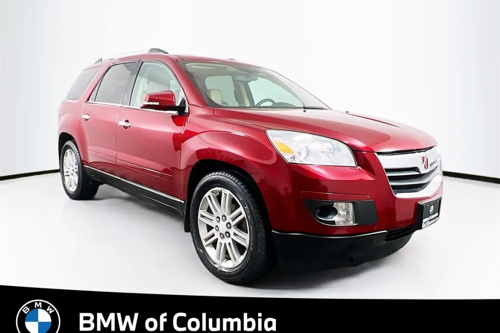 2010 Saturn Outlook XR-L photo 1