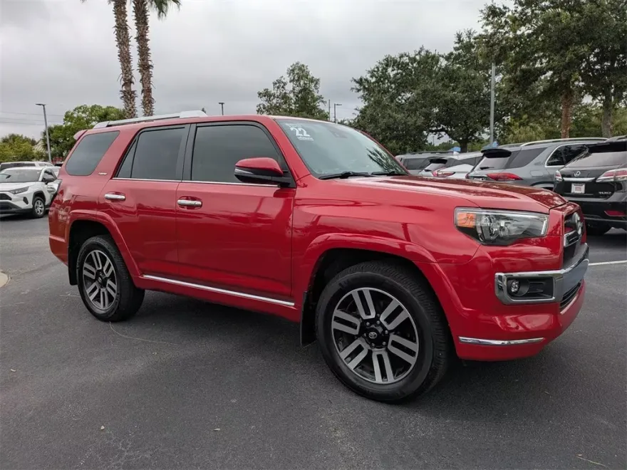 2022 Toyota 4Runner Limited photo 1