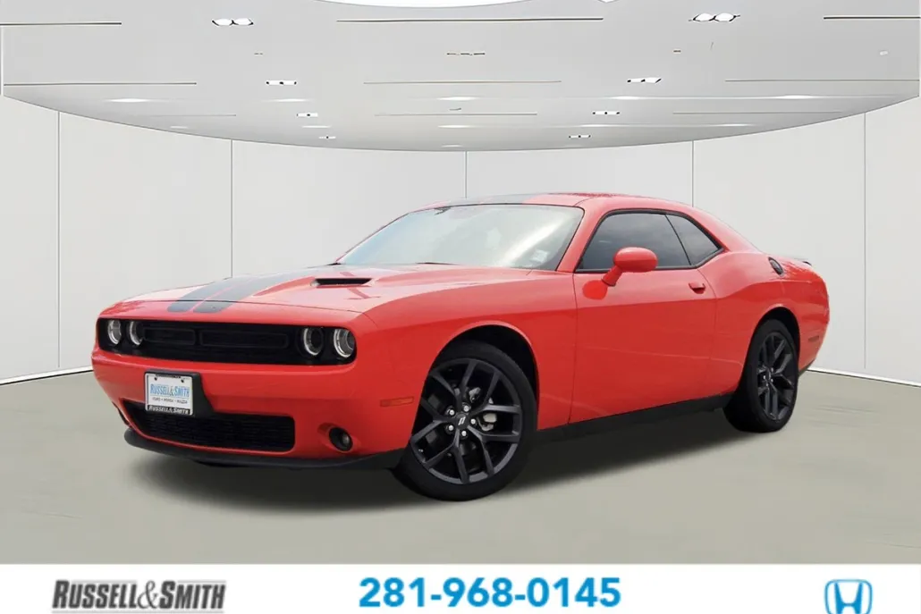 2023 Dodge Challenger SXT photo 1