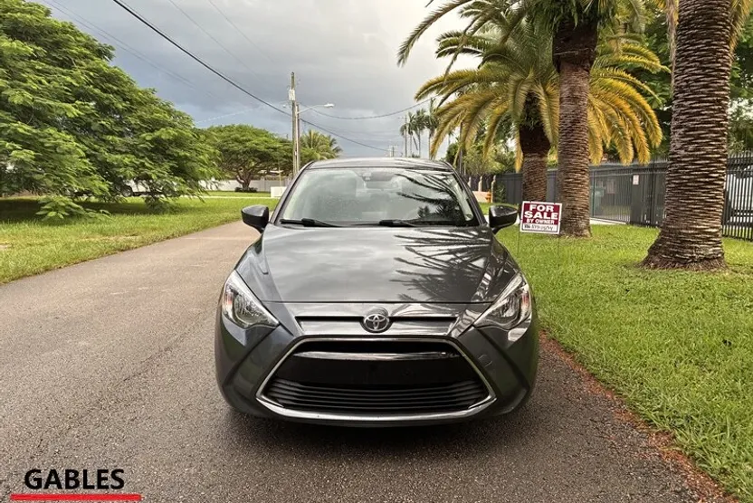 2018 Toyota Yaris iA photo 1