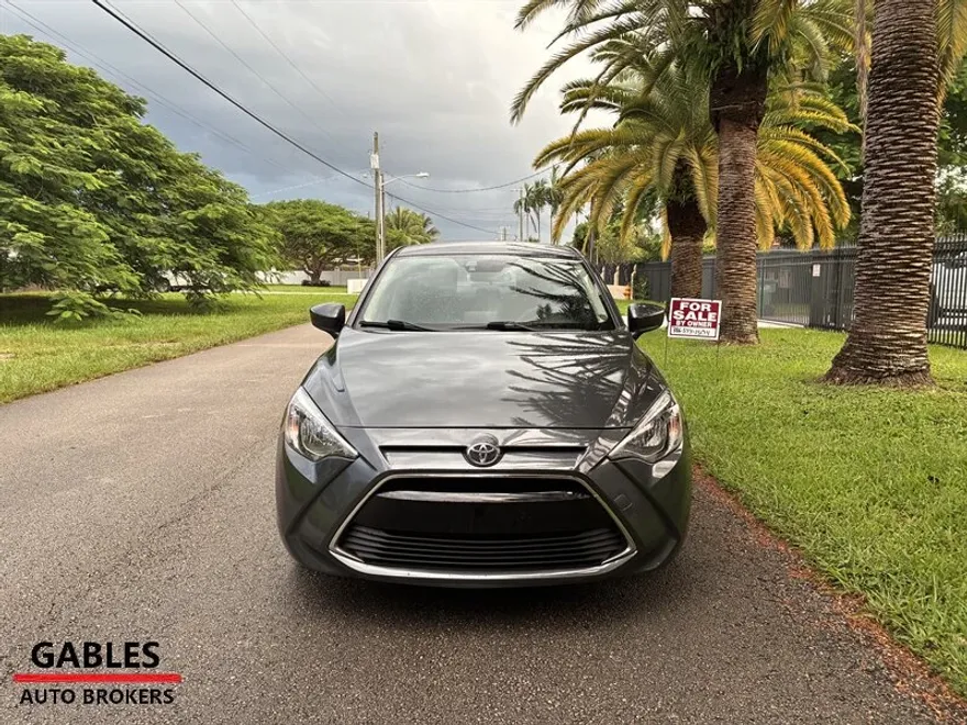 2018 Toyota Yaris iA photo 1