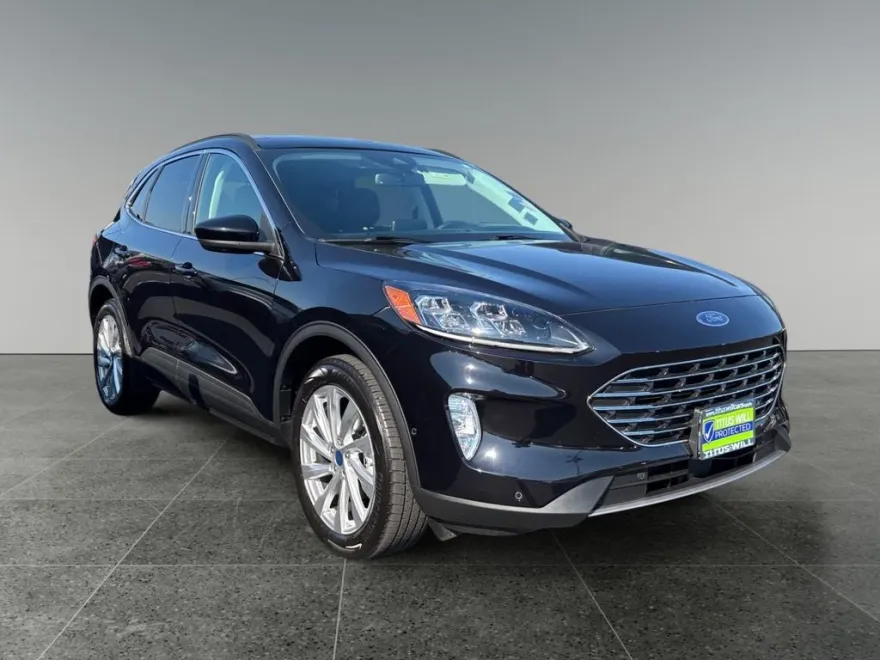 2021 Ford Escape Titanium photo 1