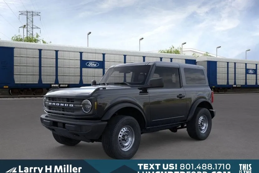 2025 Ford Bronco Base photo 1
