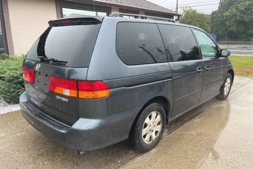 2004 Honda Odyssey EX photo 1