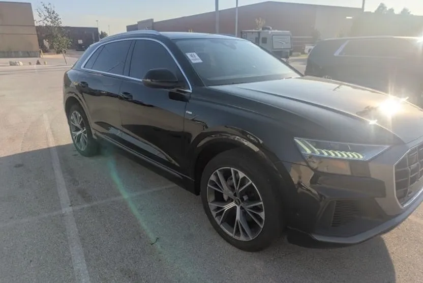 2023 Audi Q8 55 Premium Plus photo 1