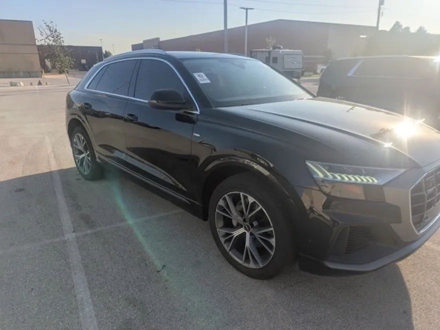 2023 Audi Q8 55 Premium Plus photo 1