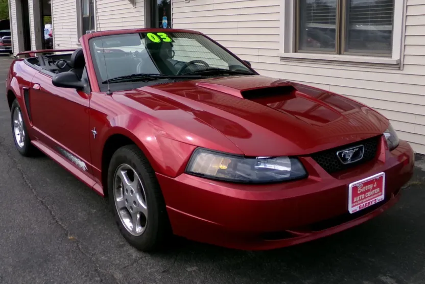 2003 Ford Mustang Deluxe photo 1