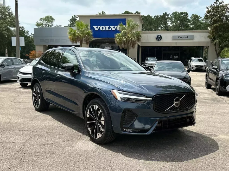 2026 Volvo XC60 Plus photo 1